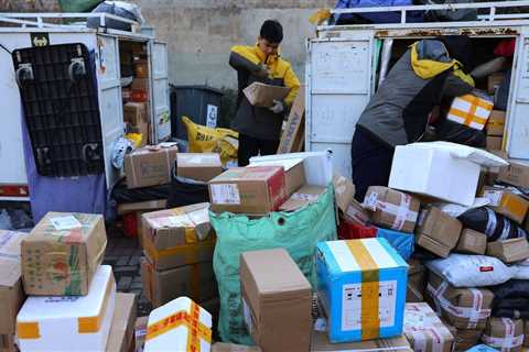 China tells citizens to avoid mail from abroad and open packages with gloves, claiming that Omicron ..