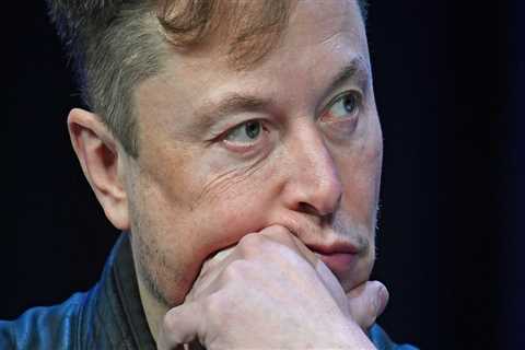 Elon Musk, Mark Zuckerberg, and 6 other tech titans have lost $118 billion on paper this year..