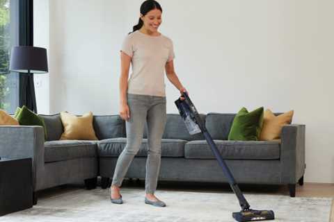 Shark Cordless Vacuum has a HUGE £140 off in final Prime Day saving