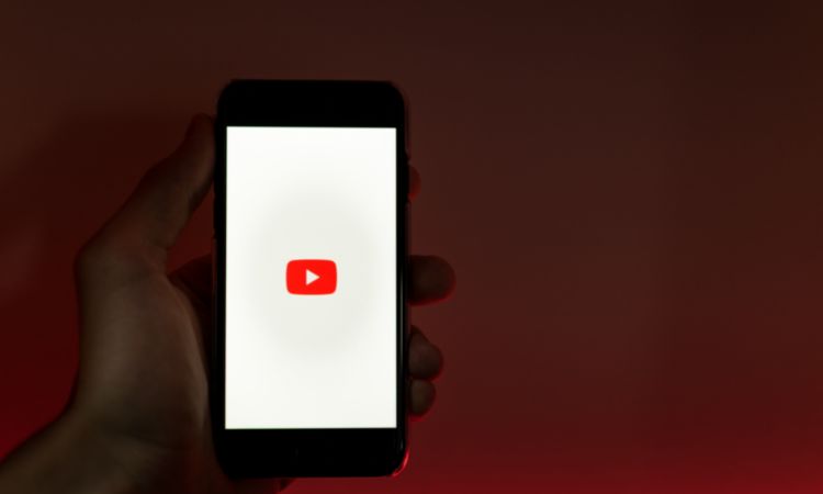 How to Make a Poll on YouTube?