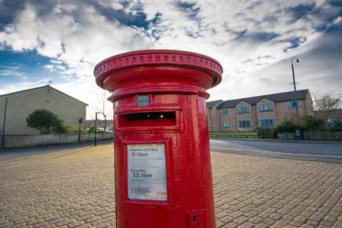 Royal Mail agree wages deal with unions to avoid crippling year of postal strikes