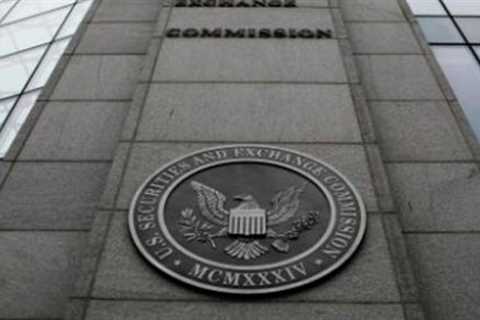 Wall Street Firms Fight SEC Push to Change Mutual-Fund Pricing